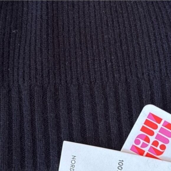 NORDSTROM 100% Cashmere NWT Black Knit Beanie Hat - Picture 3 of 5